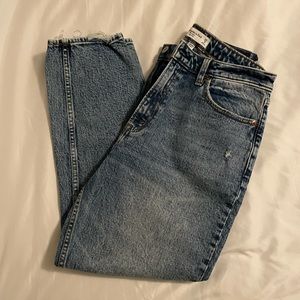 Abercrombie & Fitch Curve Love High rise Mom jean